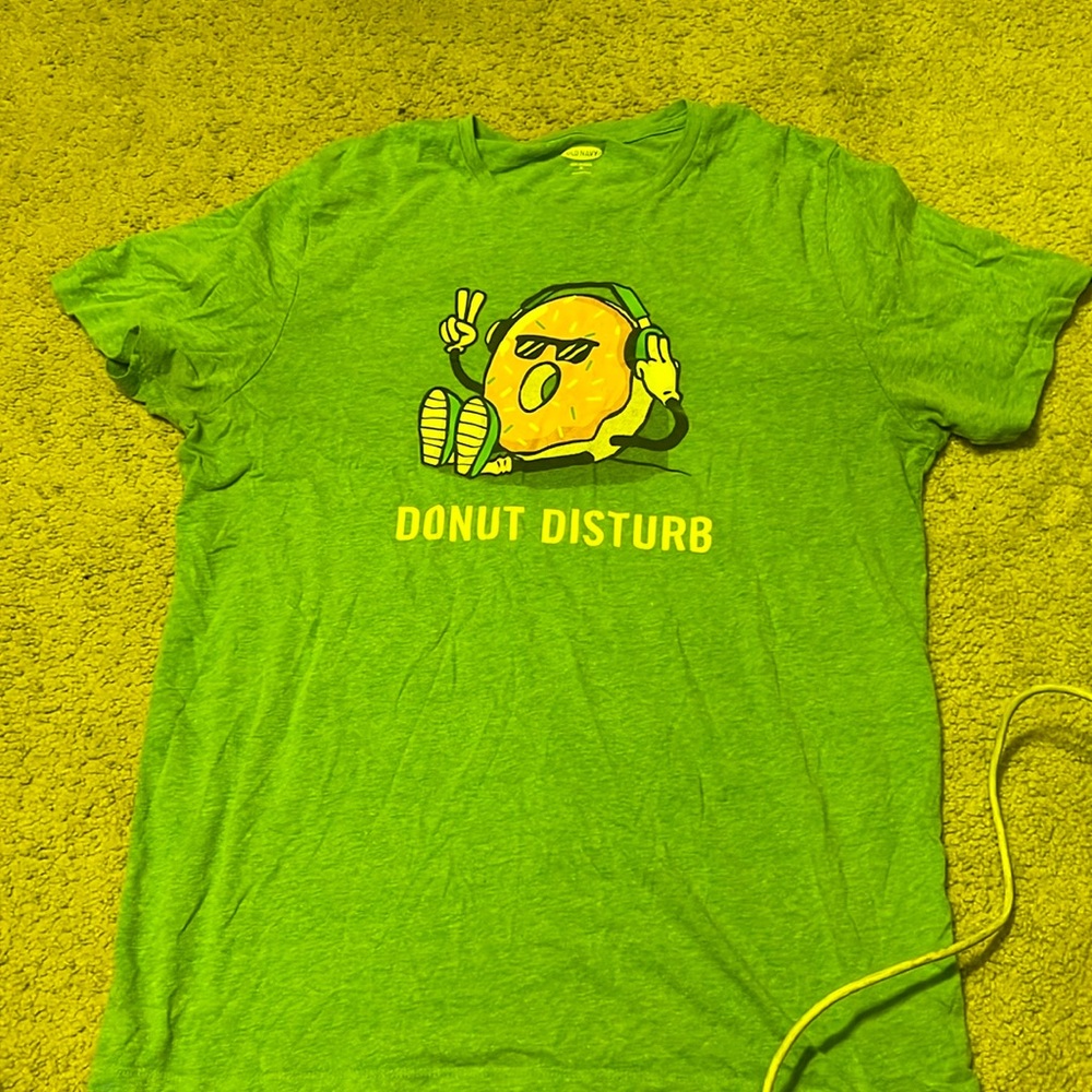 DONUT graphic Tee
